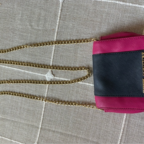 Juicy Couture Pink and Black Crossbody Bag with Gold Chain - Picture 7 of 7